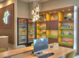 Holiday Inn & Suites Pigeon Forge Convention Center by IHG