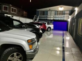 Hostal Playa Brava, hotel in Caldera