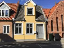 Nakskov Overnatning、ナクスコウのコテージ