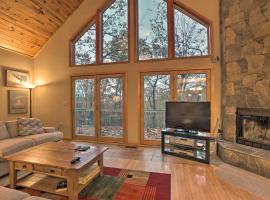 Mtn Home with Nature Preserve Views By Hiking Trails, hotell sihtkohas Mount Torry Furnace