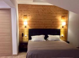 Le Chardon Bleu – hotel w mieście Risoul