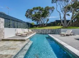 Stunning Sorrento Escape With Pool