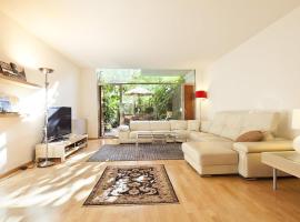3 bedrooms appartement with furnished terrace and wifi at Barcelona 3 km away from the beach, apartamento en Barcelona