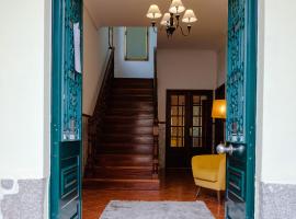 Classico Guesthouse, hotelli kohteessa Vila Nova de Gaia