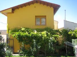 Casa Rural Casa Juli, country house in Arguedas