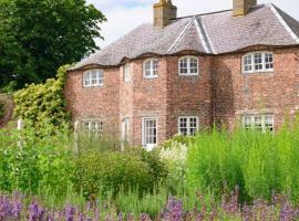 Garden Cottage, Fochabers, hotel v destinaci Fochabers