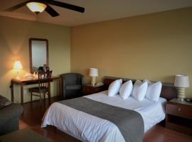 Motel Quatre Saisons, hotel em Forestville