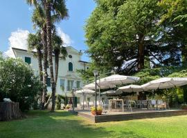 Villa Ca' Damiani Rooms & Apartments, hotel en Caneva