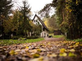 Fenyves út 1, location près de la plage à Esztergom