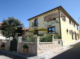 B&B Le Farfalle, hotel em Palau