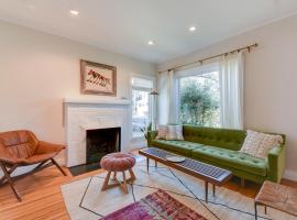 Stylish & Cozy Berkeley Home close to Everything home，伯克利的Villa