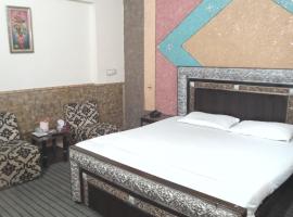 Decent palace hotel, hotel in Lahore