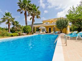Villa Villa Monte da Torre by Interhome, hotel s bazénom v destinácii Alfarrobeira