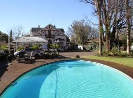 The Oak Potch Guesthouse