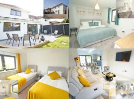 Home from home - 4 Double Bed House with Parking, hotel cerca de Club de golf Stoke Park, Slough