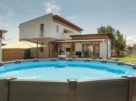 EszterHáz, hotel in Balatonkeresztúr