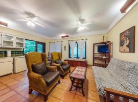 Beachside Villas Gold Standard Certified, Hotel in Placencia Village