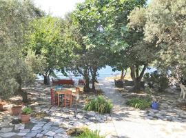 ada-art guesthouse design rooms next to beach, penzion – hostinec v destinaci Marmara Adasi