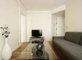 Bridgestreet Champs-Elysées, hotel in Paris