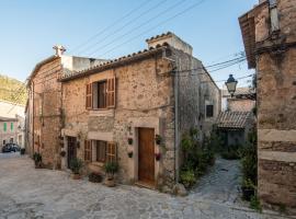 Macarena's House, hotel with parking in Valldemossa