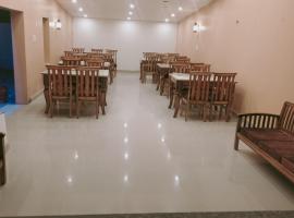 Apna Niwas Guest House & Restaurant, hotel i Santokhgarh