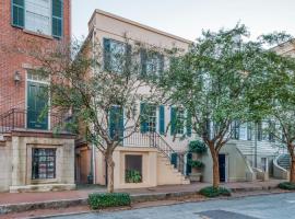 Garden Level on Charlton, hotel em Savannah