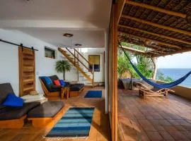 Lazuli Cielo - Beachfront Loft