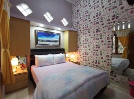 Nariska Suite Homestay, hotell sihtkohas Yogyakarta huviväärsuse Jogja City kaubamaja lähedal