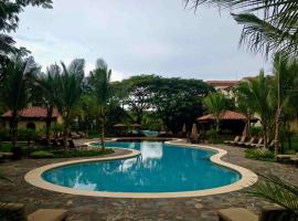 Ground-Floor Unit, Terrace with Direct Access to Pool in Coco, hotel in Coco