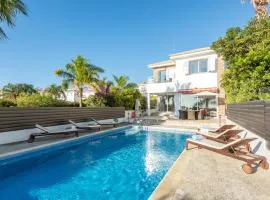 Villa Laguna Sunrise by Ezoria Villas