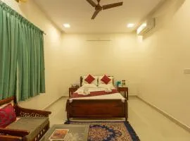 KSTDC Hotel Mayura Adilshahi Bijapur