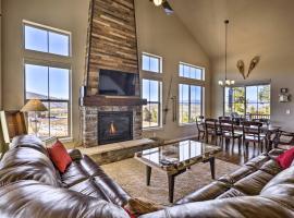 Ski-InandOut Granby Home with Gas Grill and Fire Pit!, hotel din Granby