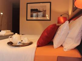 Cosy Rooms, hotel u gradu Sacavem