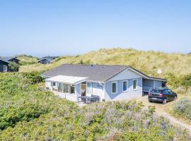 Holiday home Henne CX, alojamento na praia em Henne Strand