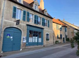 Le p'tit relai, hotel with parking in Montbozon