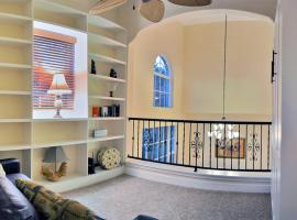 Avenida De Cortez 5210, hotel in Siesta Key