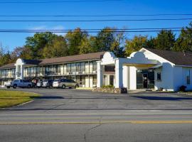 Sunset Inn Clarksville, viešbutis mieste Clarksville, netoliese – Ozarks universitetas