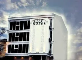 lily airport otel