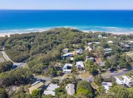 South Passage Beach House by Discover Stradbroke