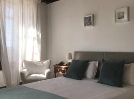 Hotel Ribamar, hotel en Nazaré