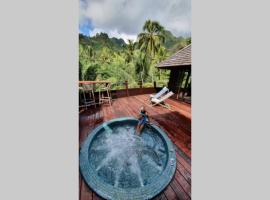 Luxurious Tropical Moorea Villa, mullivanniga hotell sihtkohas Papetoai