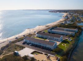 InnSeason Resorts Surfside, hotel cerca de Menauhant Beach, Falmouth