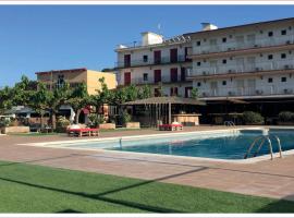 Hostal SolFina, bed and breakfast en Palafolls