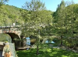 Auberg'IN !, qu&aacute;n trọ ở La Salvetat-Peyral&egrave;s