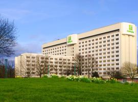 Holiday Inn London - Heathrow M4,Jct.4, an IHG Hotel, hotel in Hillingdon