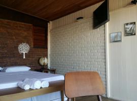 Hospedaria Rosa dos Ventos, Bed & Breakfast in Marataizes