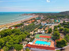 Villaggio Turistico Le Diomedee, glamping a Vieste