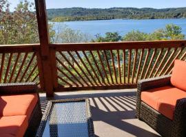 Indian Point Penthouse 3BDR Condo, beach rental in Branson
