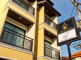 Villa Thai Orchid (adult only), hotel cerca de Puerta de Tha Phae, Chiang Mai