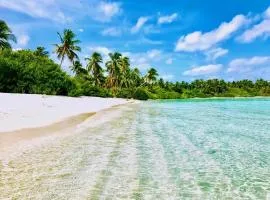 White Maakana Lodge Maldives